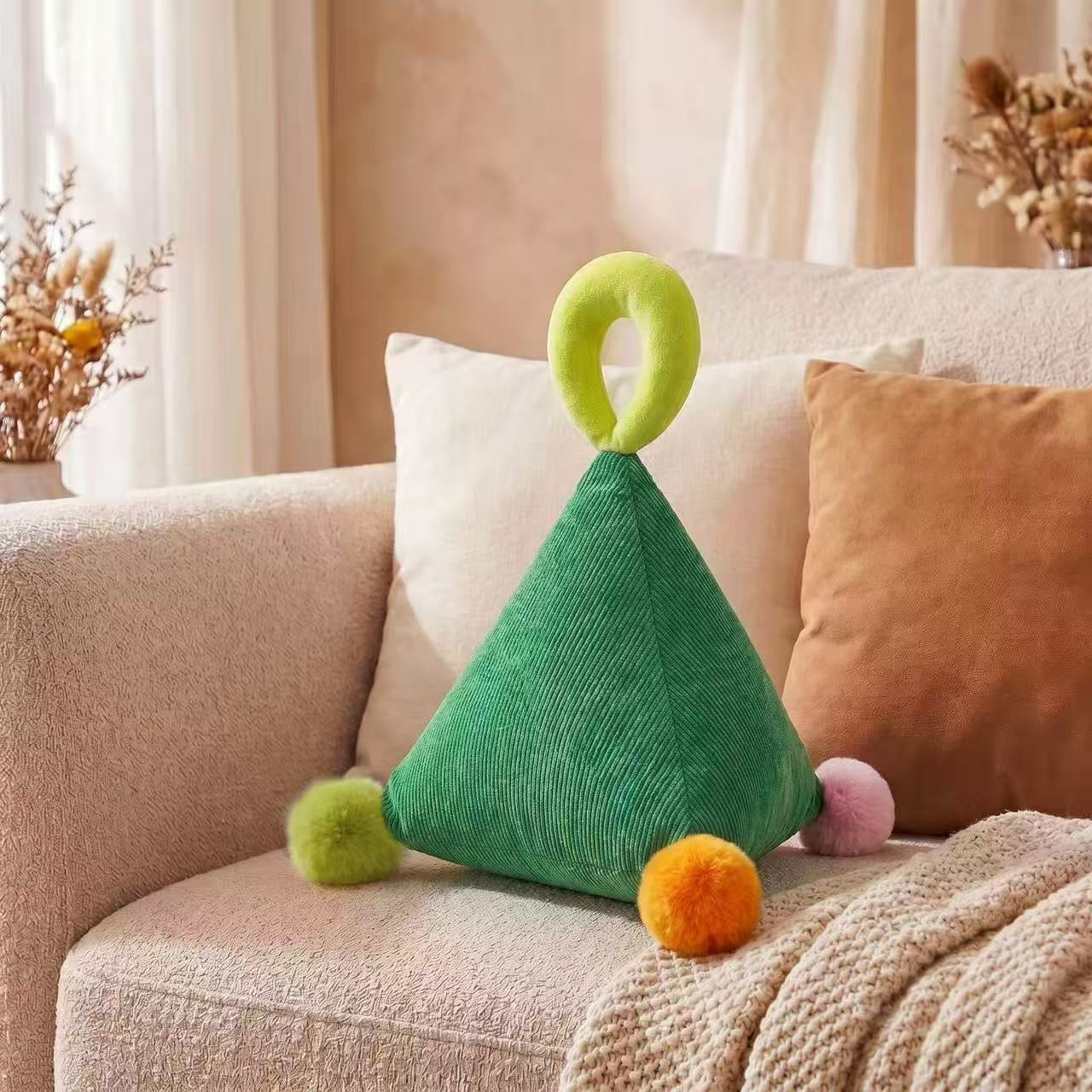 三角提手毛球感統抱枕(一套4款)30cm Triangle Pom-Pom Handle Sensory Cushion – Set of 4