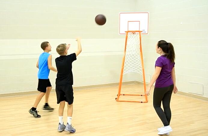 Grampus 軌道返回籃球架 Ball-Return Basketball Stand