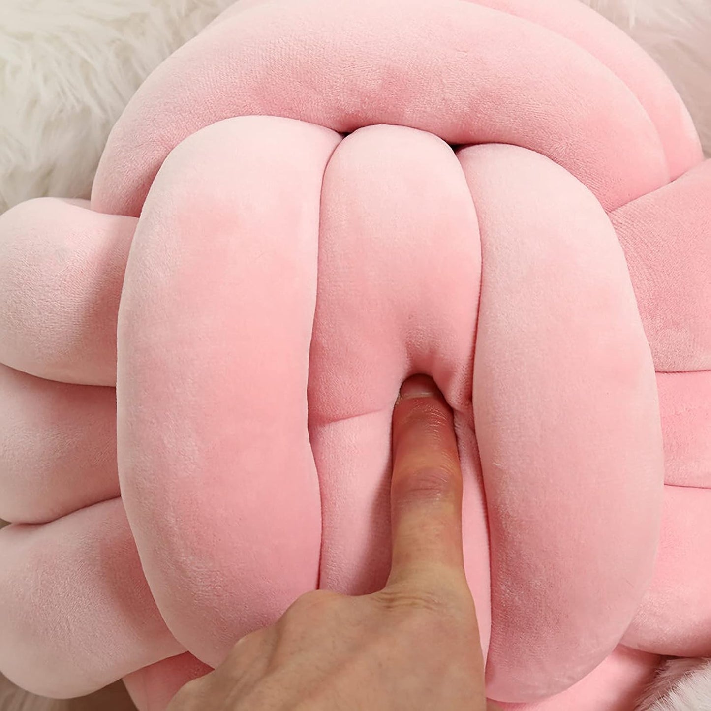 打結絨球抱枕 22cm Knot Pillow Ball