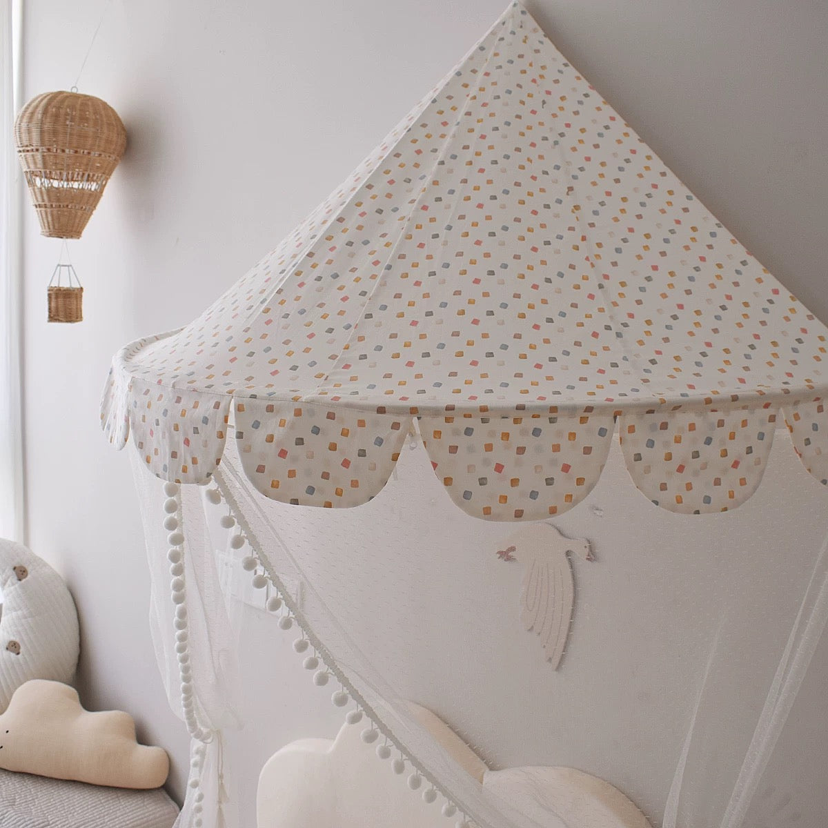 壁掛半圓形兒童帳篷 Wall-Mounted Semi-Circular Children's Tent